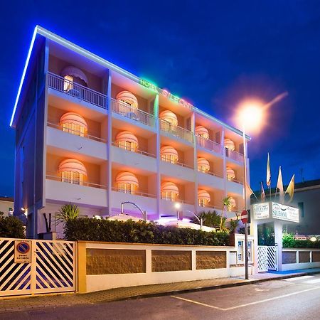 Hotel Sileoni Dependance Villa Antonio マリーナ・ディ・チェーチナ エクステリア 写真