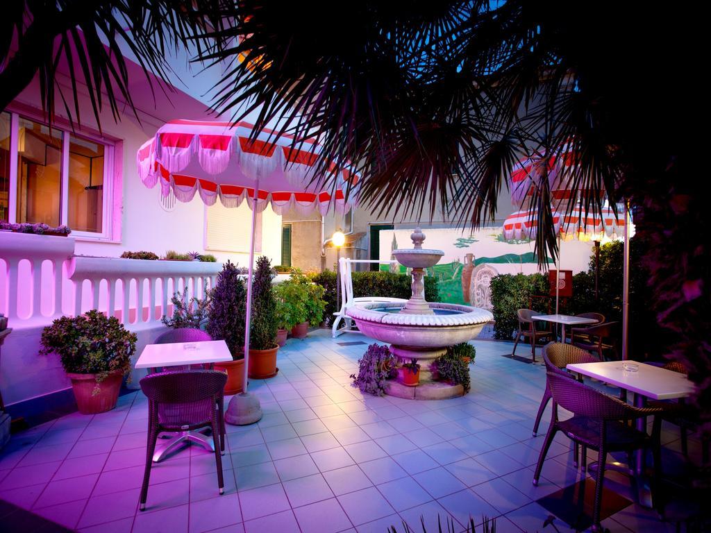 Hotel Sileoni Dependance Villa Antonio マリーナ・ディ・チェーチナ エクステリア 写真