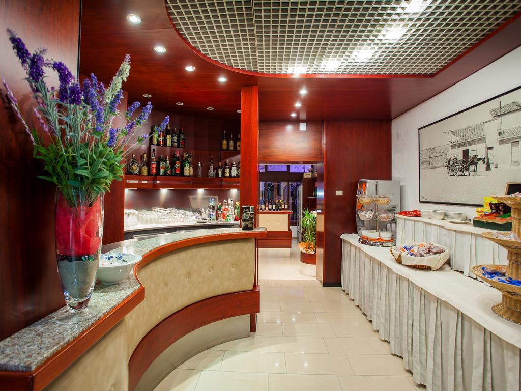 Hotel Sileoni Dependance Villa Antonio マリーナ・ディ・チェーチナ エクステリア 写真